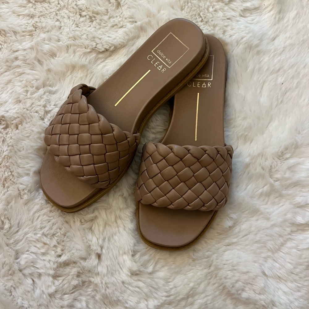 Dolce vita sandals